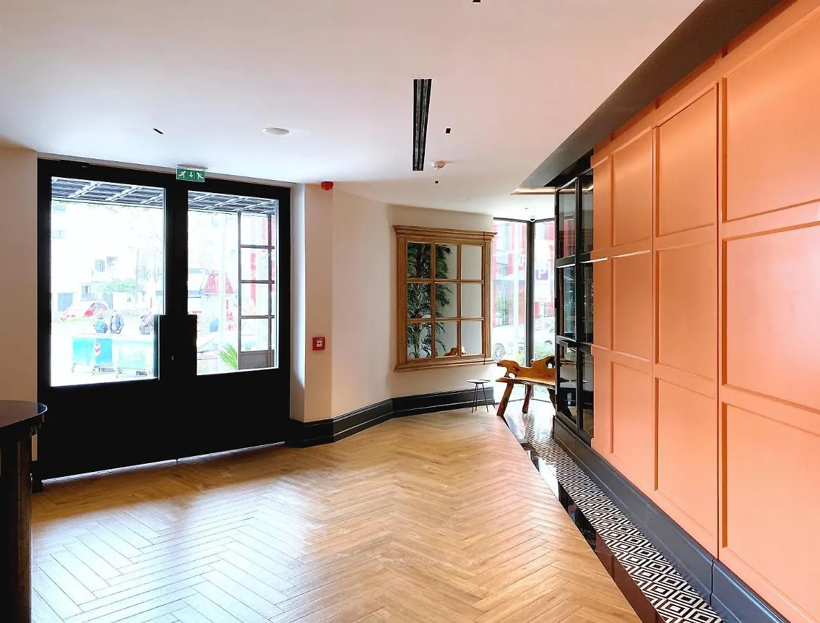 Iliria Boutique Hotel Tirana 4*,  Albania